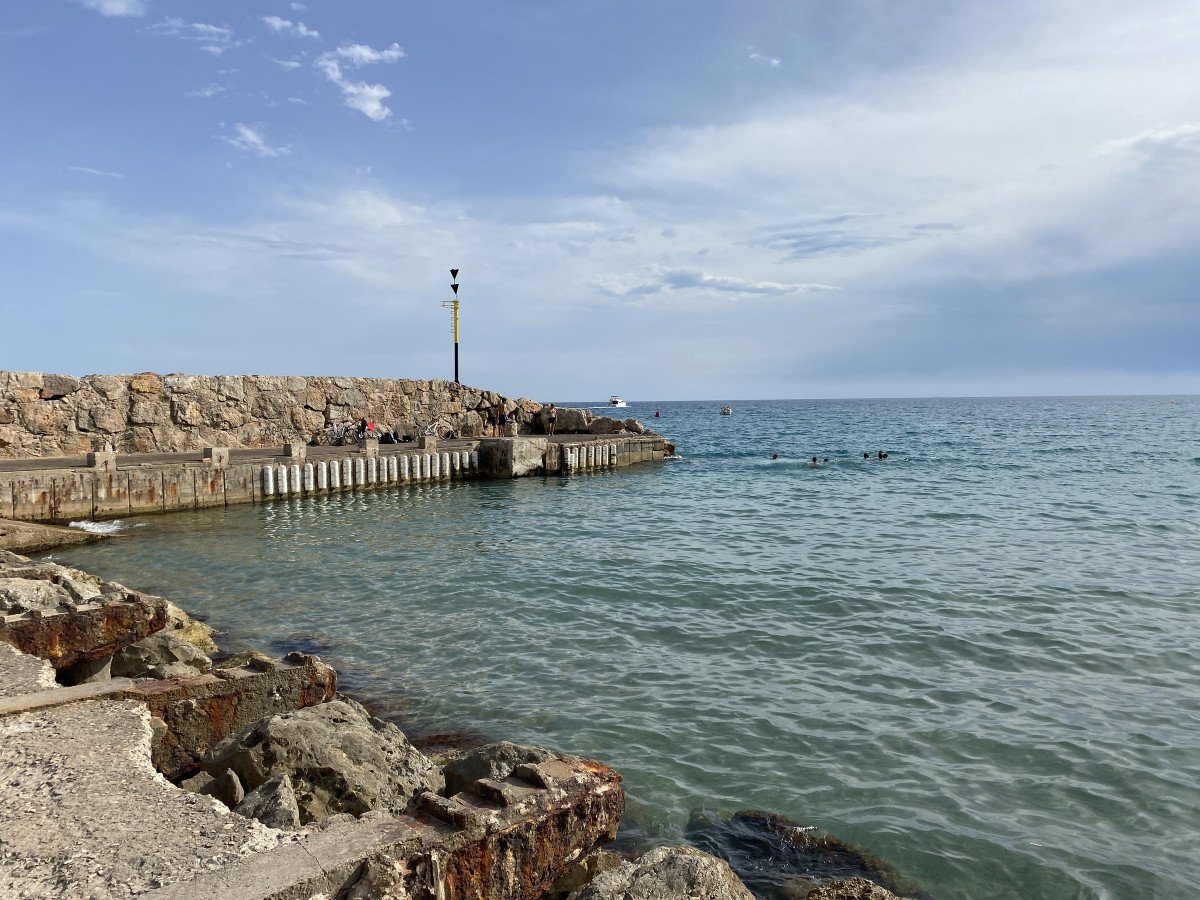 Abenddämmerung auf einem Segelboot