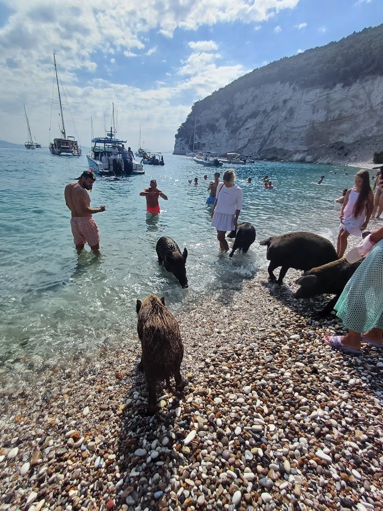 Descubra las maravillas de las islas griegas en un viaje en barco