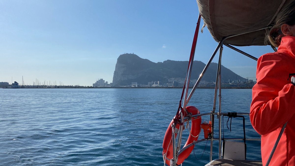 Aprender a navegar en el Atlántico desde Benalmádena a Tenerife