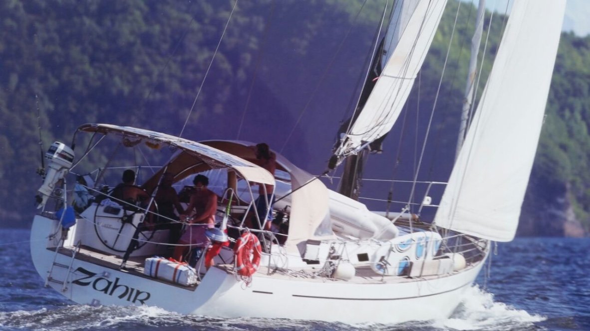 Sail across the ocean from Seychelles to Thailand