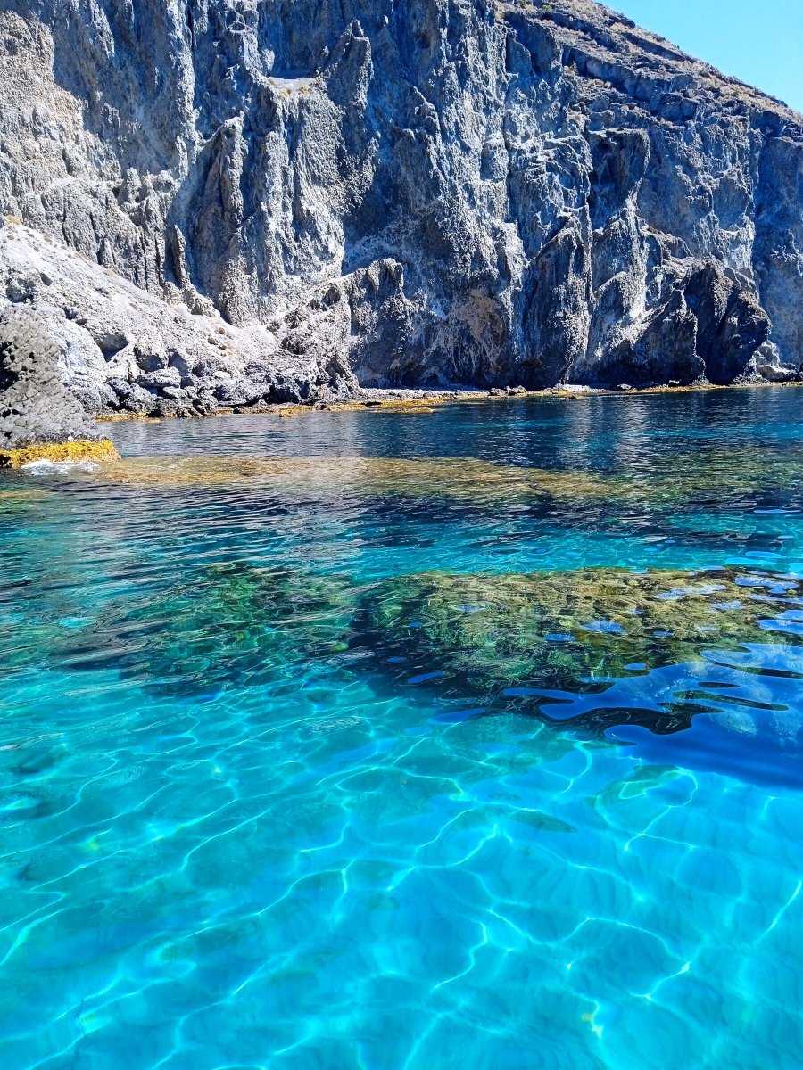 Esplora il Mediterraneo a bordo di una barca