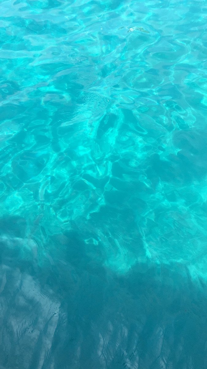 Godendo della bellezza del Mar Mediterraneo