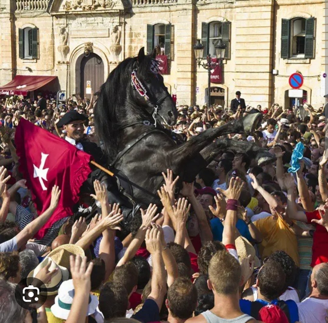 Alba da una barca a vela