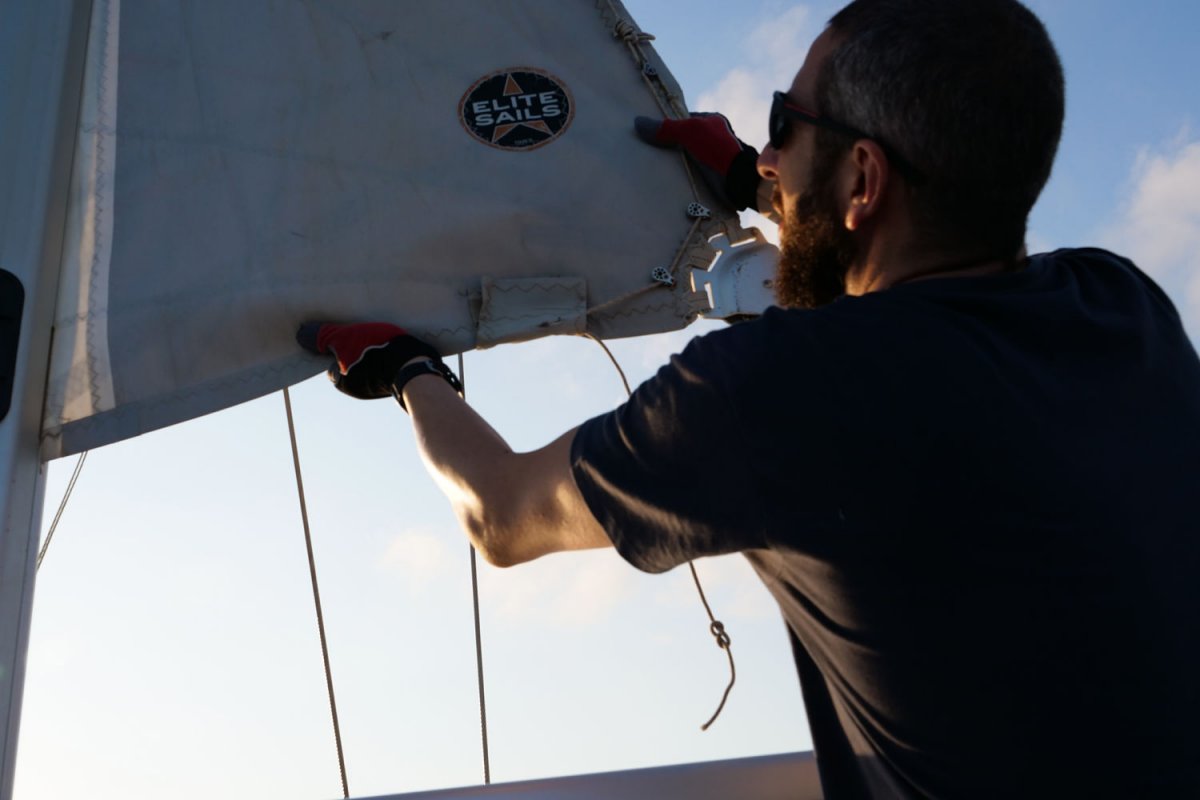 Navega por el Mediterráneo mientras disfrutas de la America's Cup en Barcelona