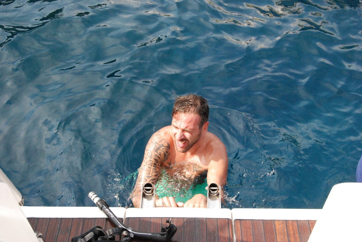 Navigare tra le isole della Toscana, al largo della costa italiana