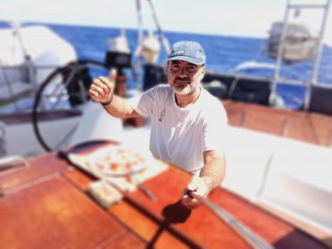 Travesía en velero de Sevilla a Ibiza, con capitán y servicio de cocina