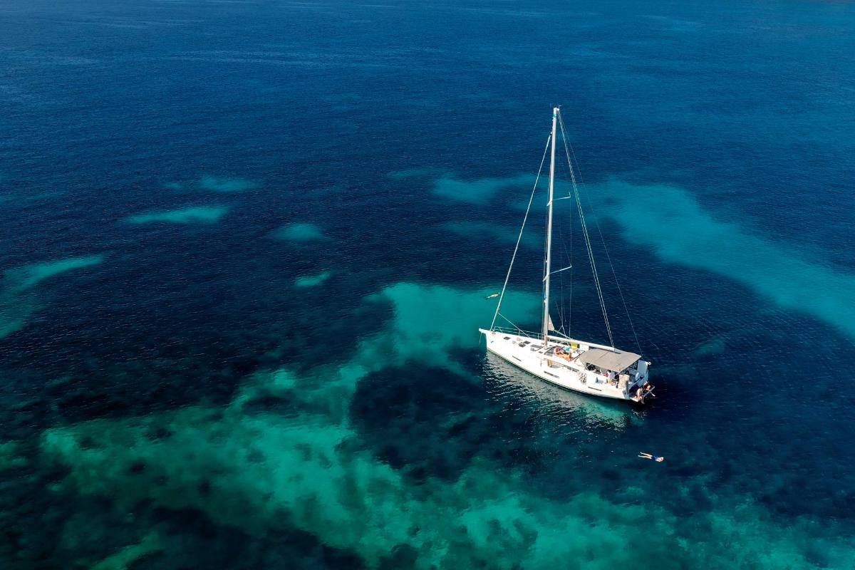 Dufour Yachts - 530