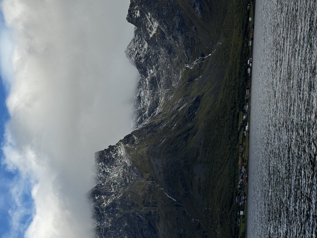 Lernen Sie mit unserem Fortgeschrittenen Segelkurs an der Costa Brava zu segeln
