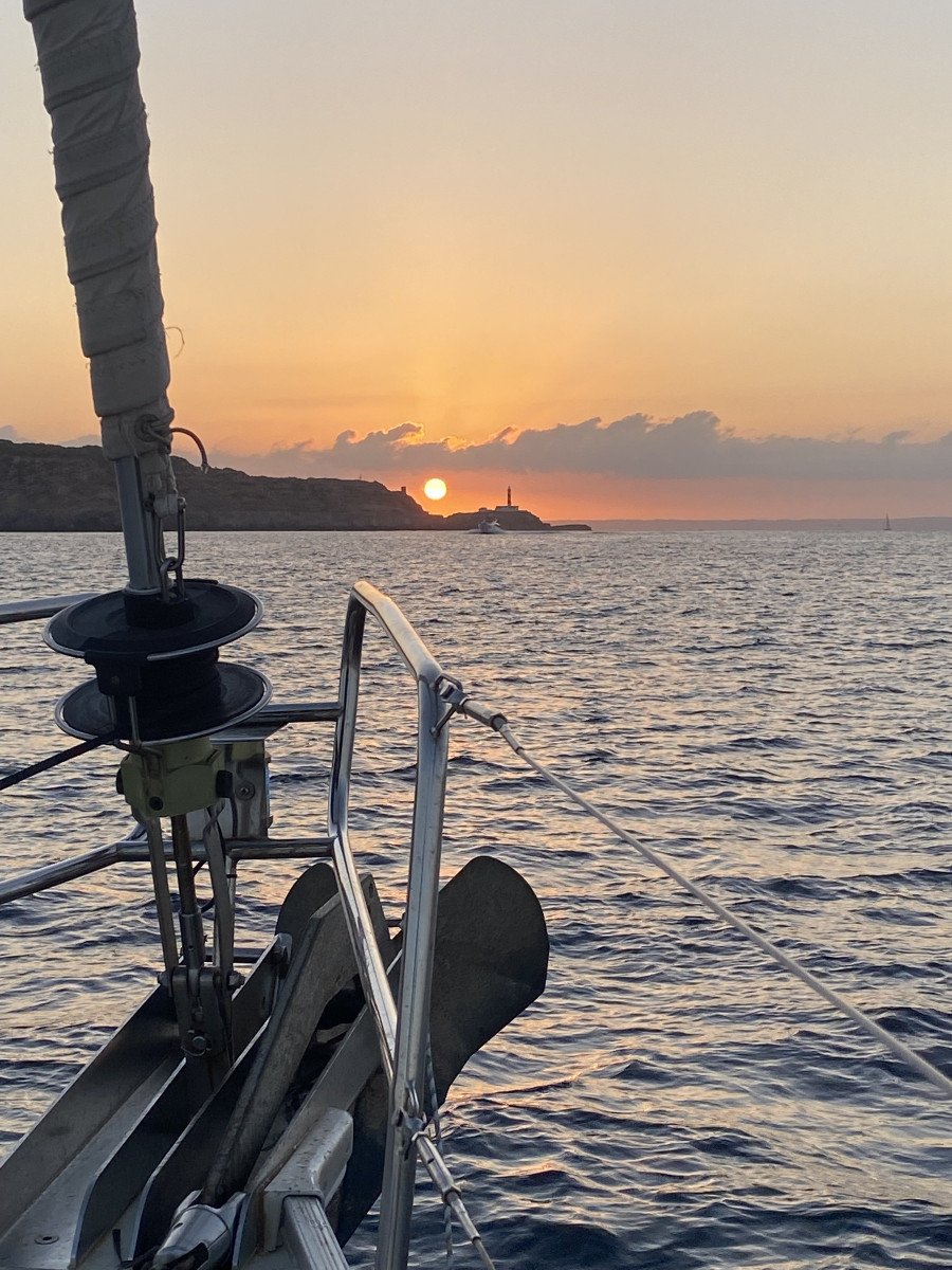 Denia-Ibiza: Pratiche di Vela e ampliamento PER in traversata di 48 ore.