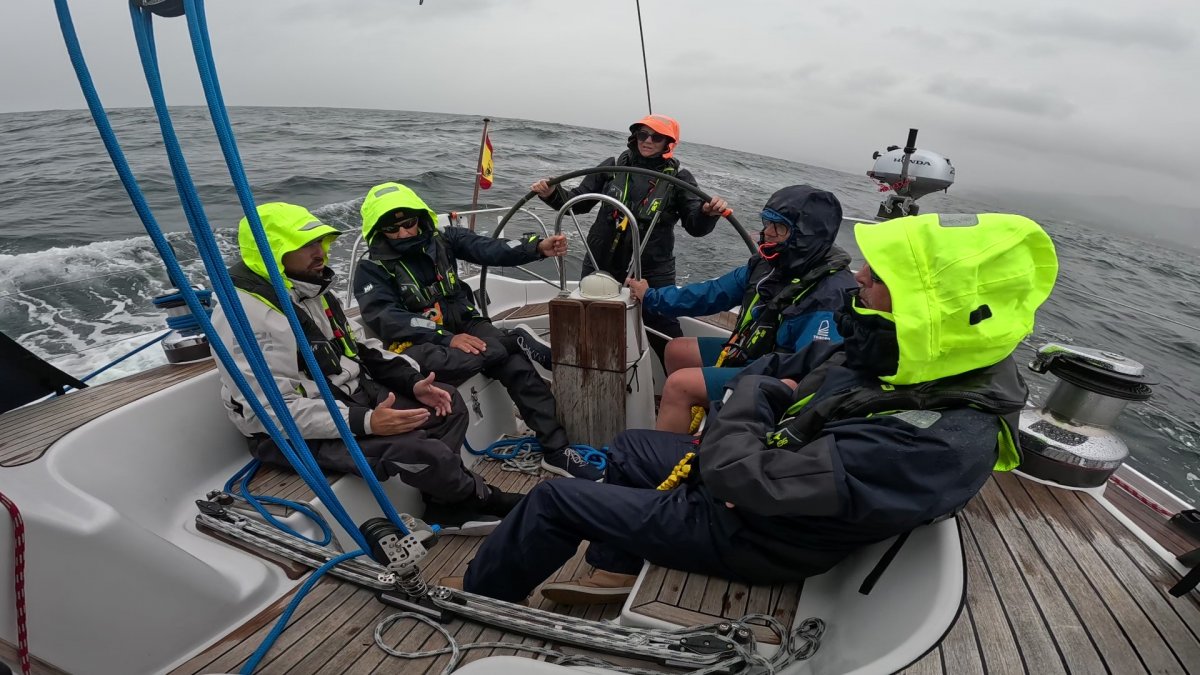 Lernen Sie auf einem sicheren und angenehmen Segeltörn das Segeln