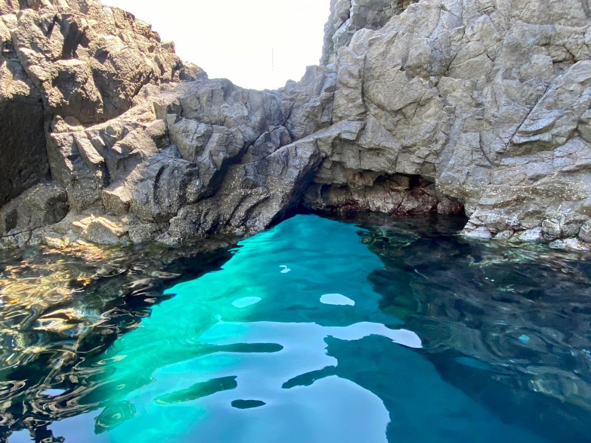 From ancient times to the present, the Flegree and Pontine Islands are a treasure trove of science and art