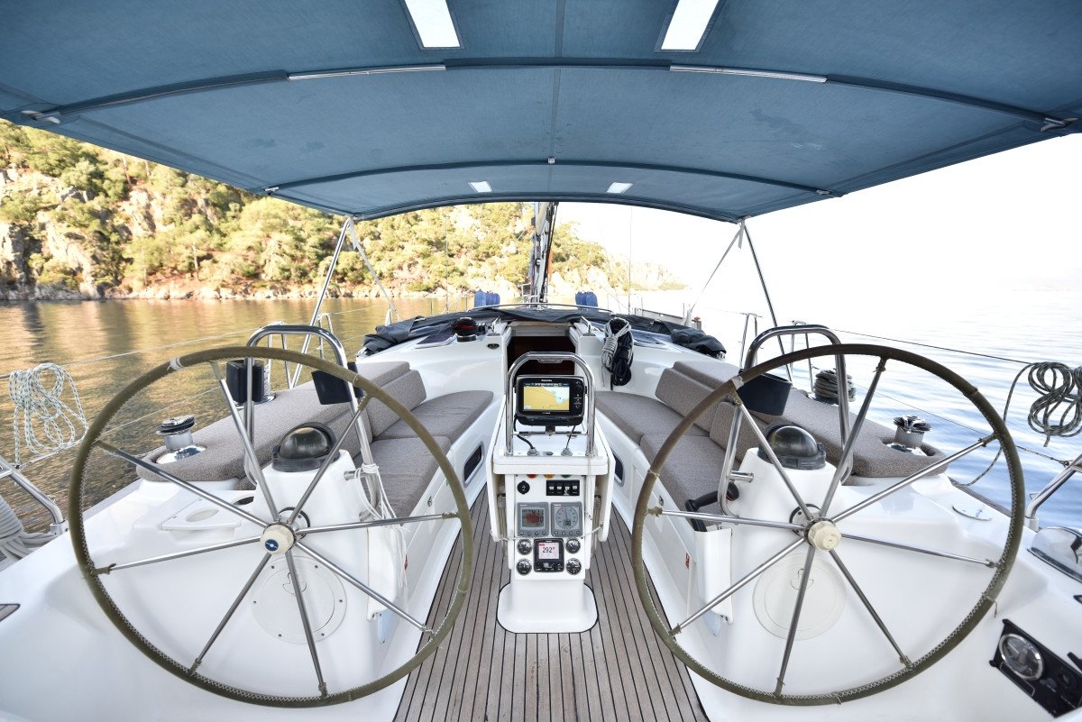 Sailboat - Bavaria Yachts - 4 cabins