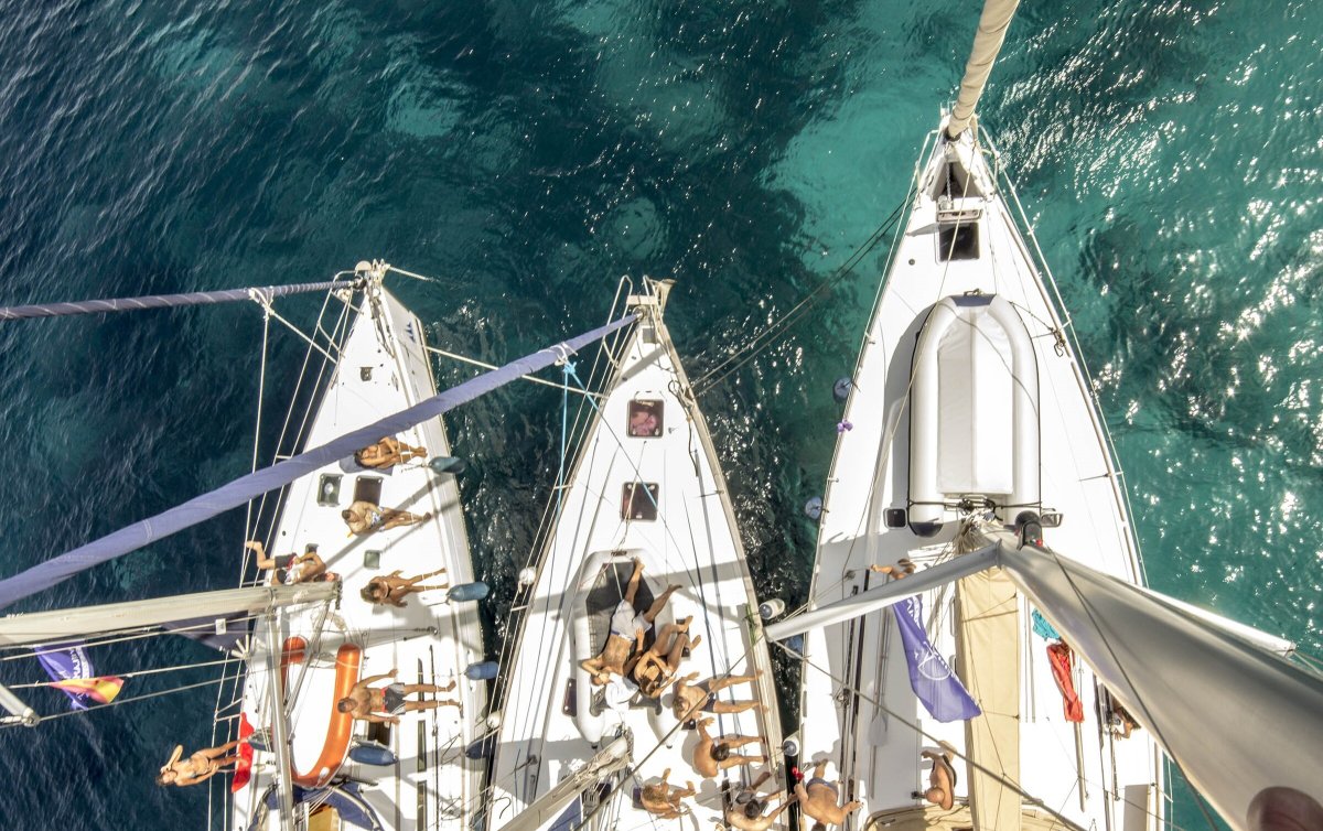Naviga sul mar Tirreno con un crociera di lusso