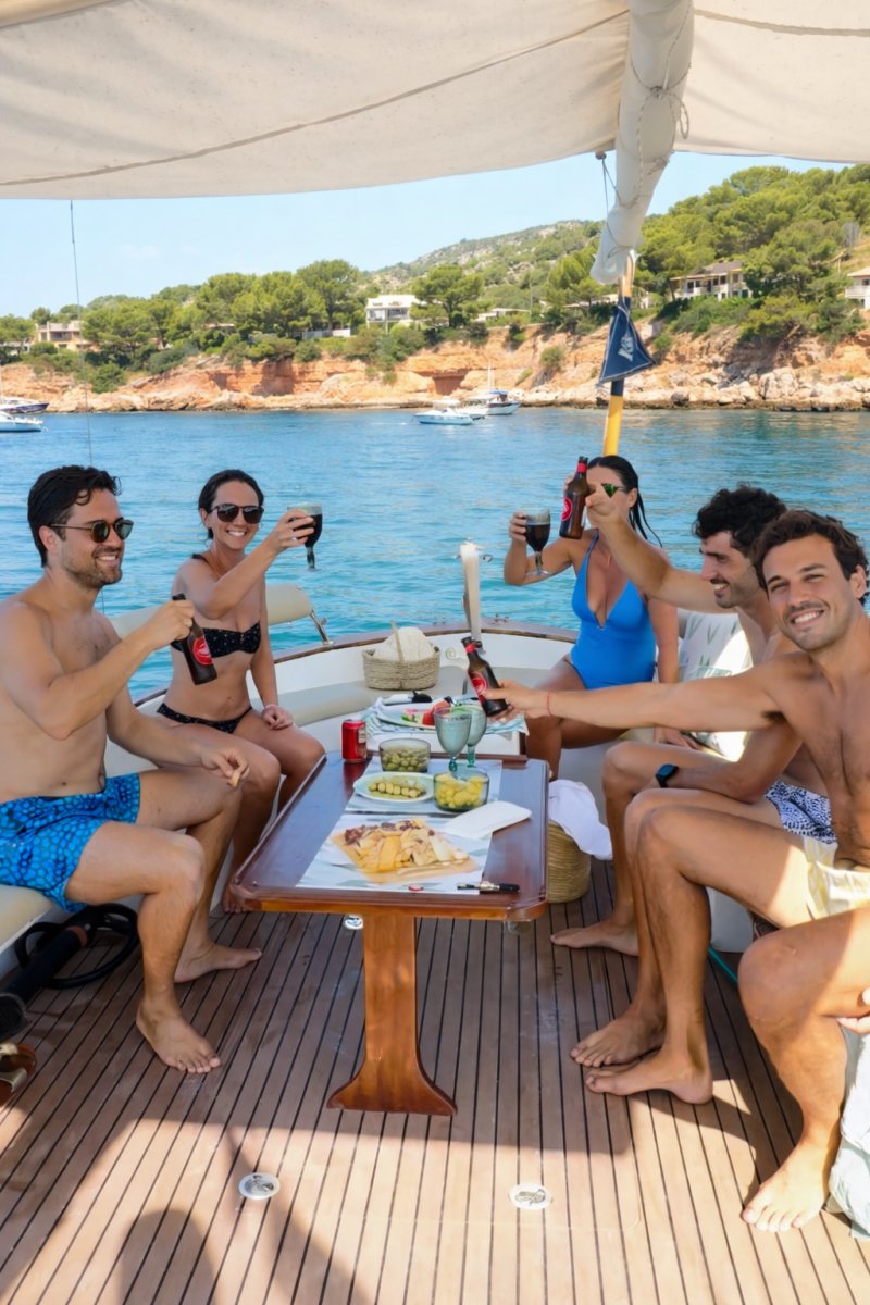 Elektrische Llaüt-Fahrt in Puerto Portals