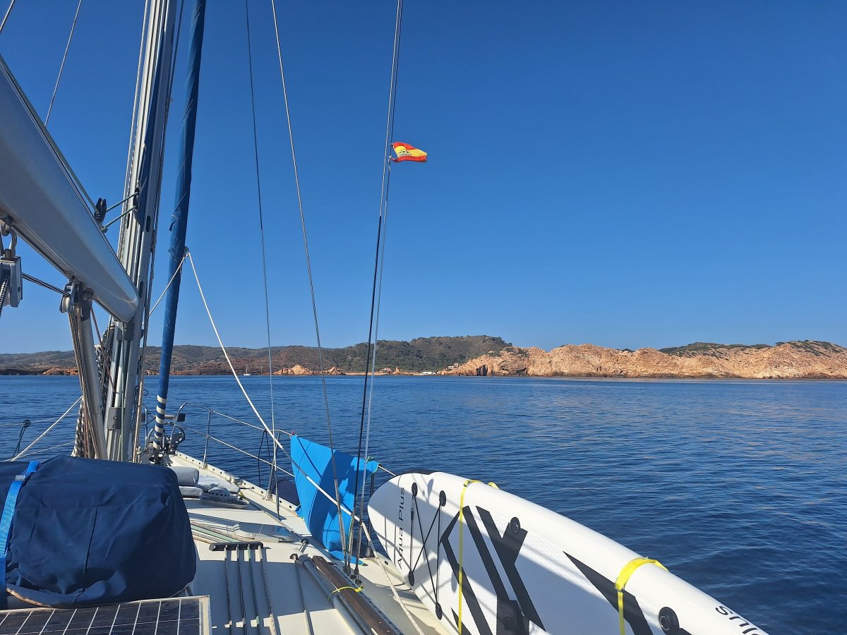 Umrundung der Insel Menorca per Boot ab Mahón