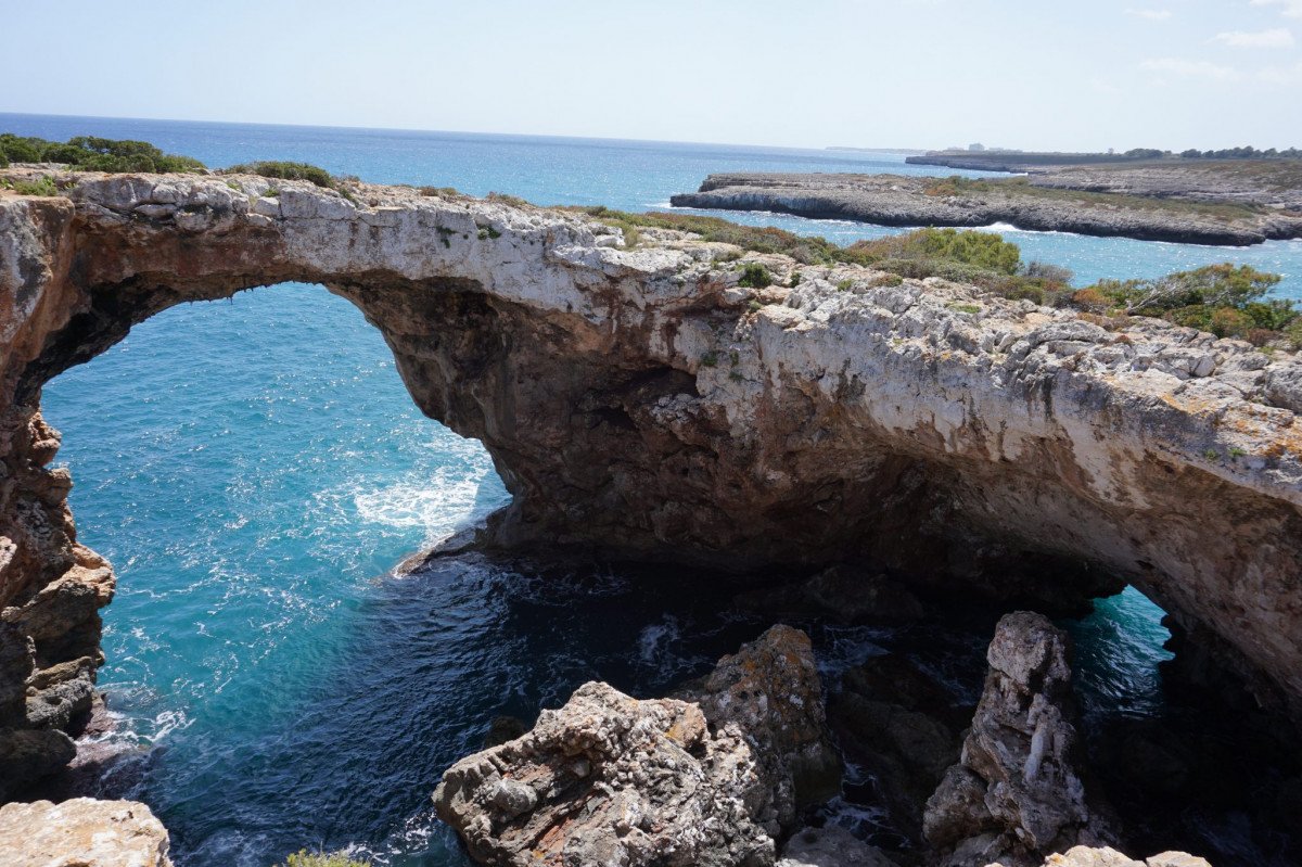 Circunnavegación y yoga en Menorca desde Barcelona