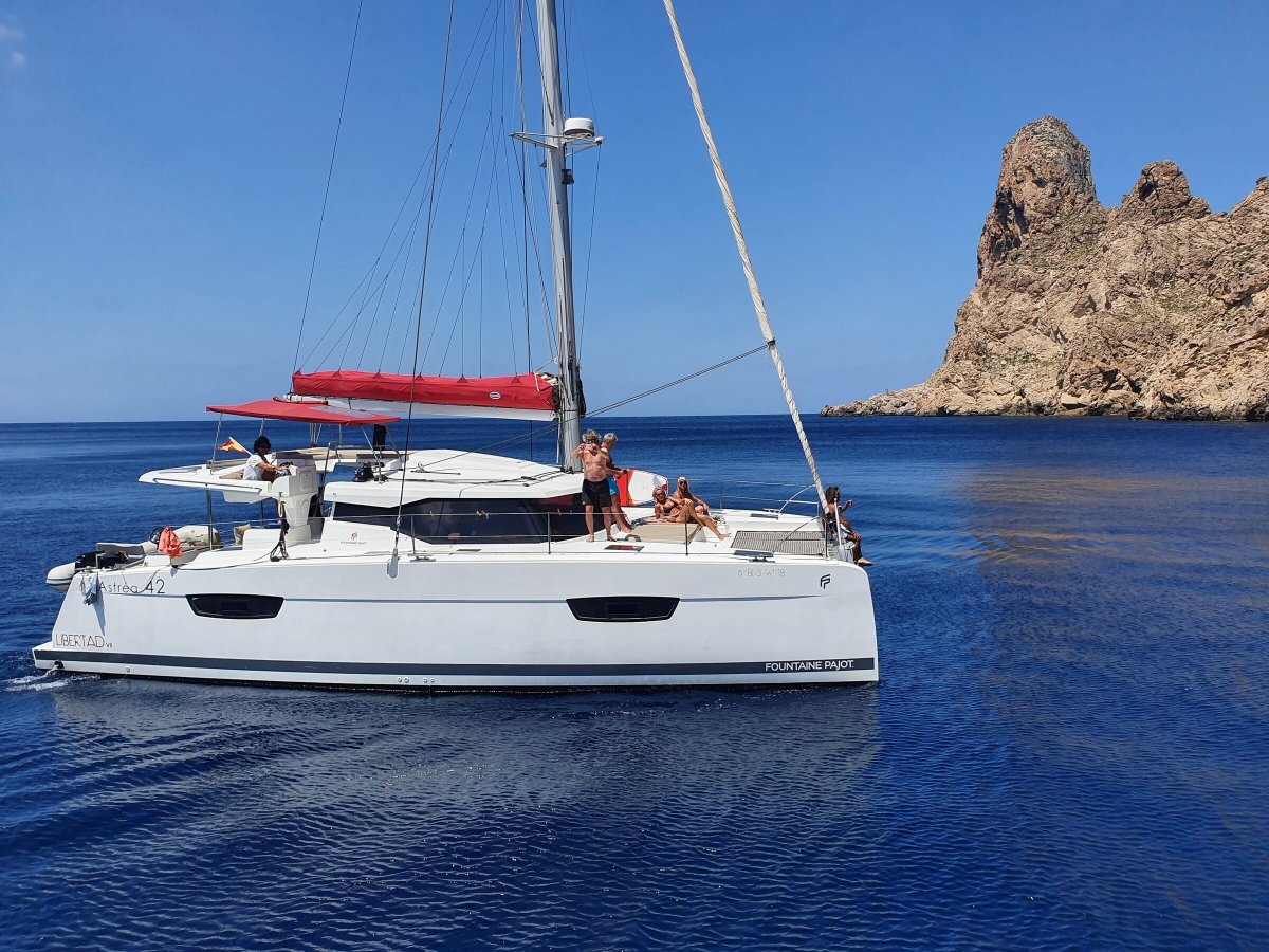 Giornata di navigazione in catamarano all'Isola di Tabarca