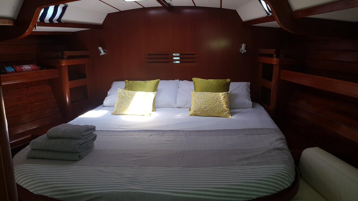 Sailboat - Bénéteau - 3 baths