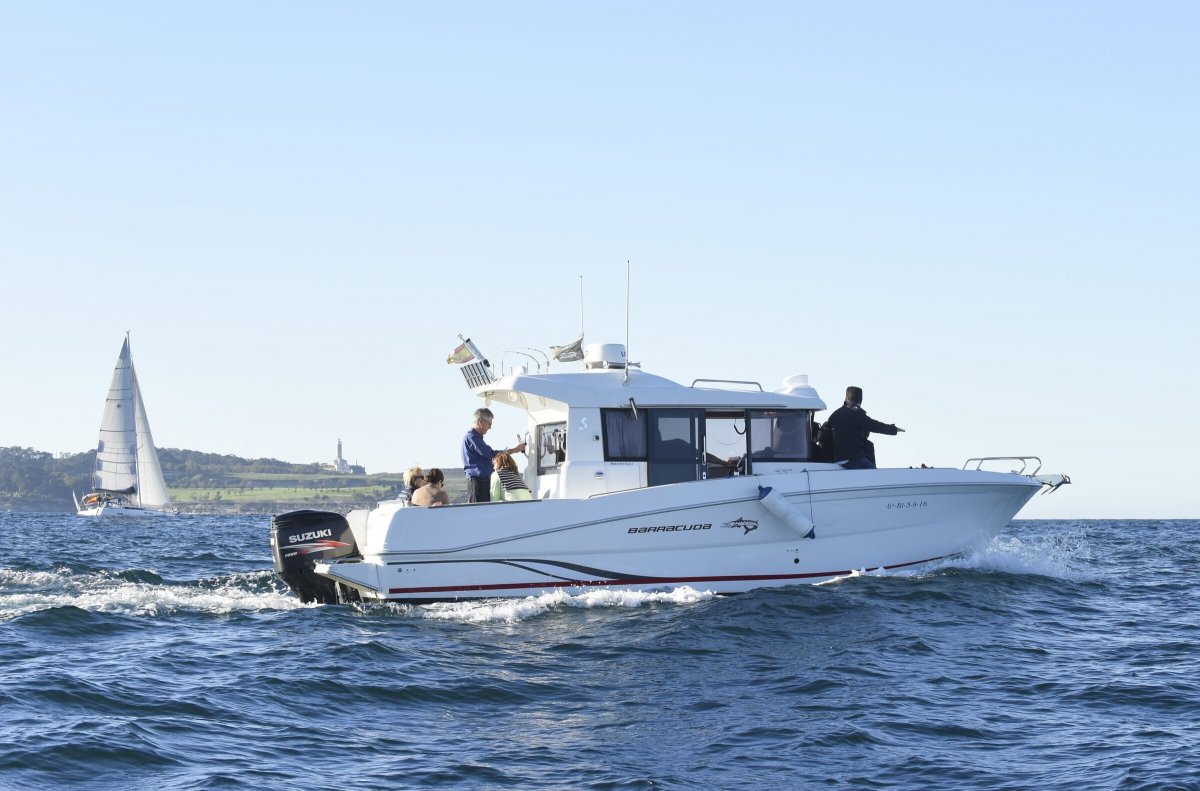 Boat Trip and Sailing Course in Santander