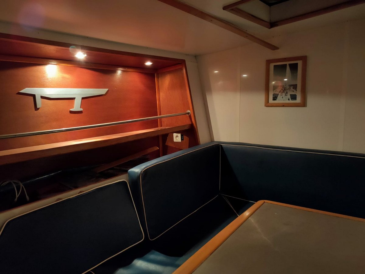 Bénéteau - 6 {{i18n.cabins}}