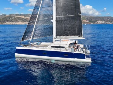 Escapada a las Baleares: Una aventura de fin de semana en catamarán desde Casteldefells