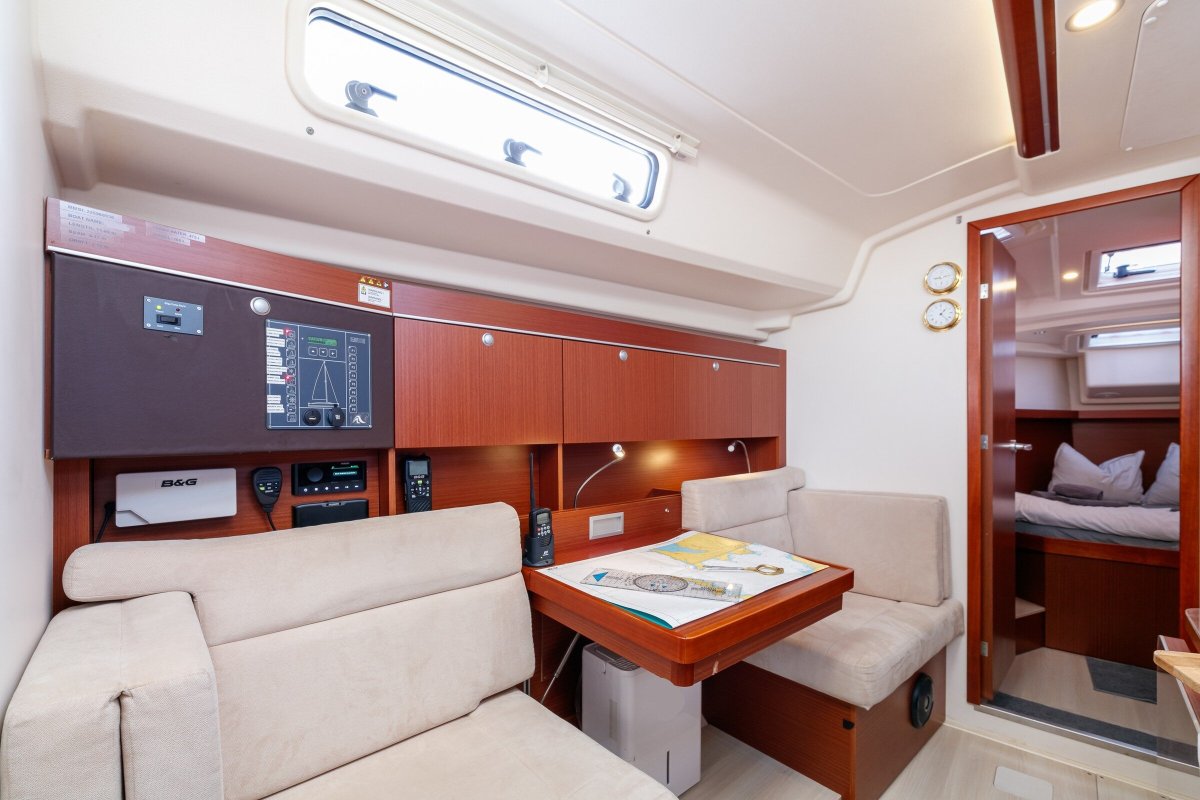 Explore Rías Baixas on a Hanse 415 sailboat.