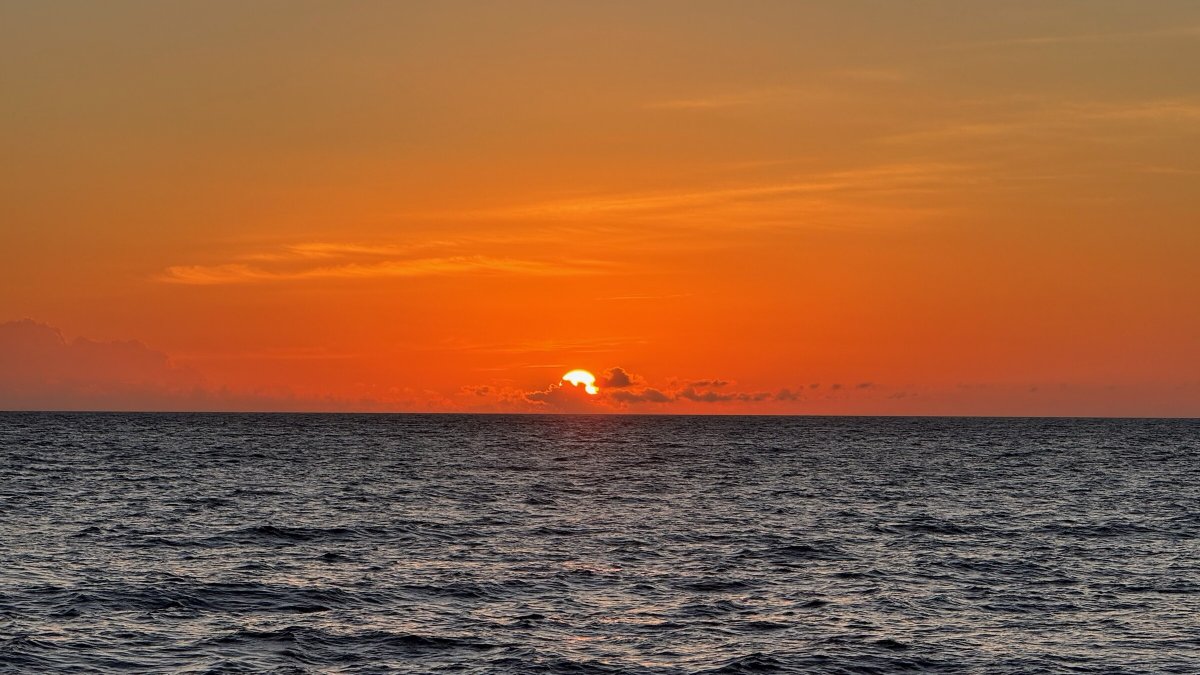 Sailing trip along northern Corsica