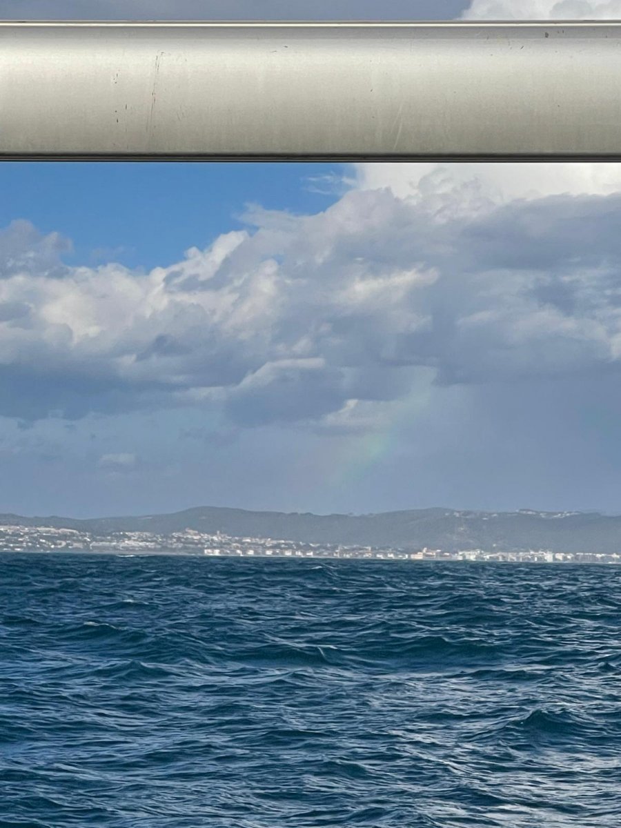 Explore the Garraf coast by sailboat