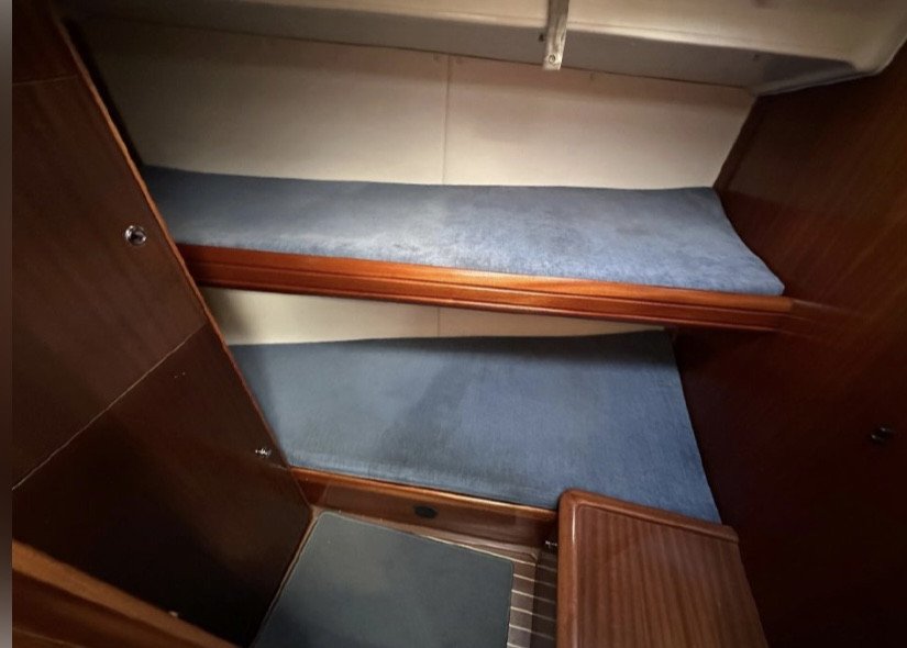 Sailboat - Bavaria Yachts - 2 baths