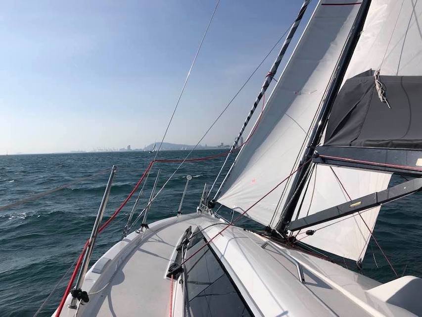 Curso de Vela en Barcelona: Aprende a navegar en un día