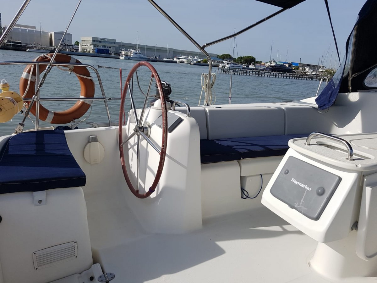 Expertenkapitän und Crew in der Navigation