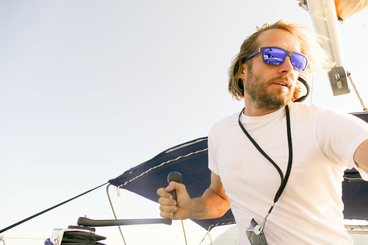 Learn to sail in the calm waters of San Blas