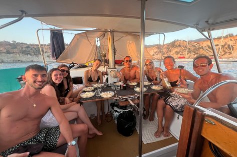 Navega en velero por Mallorca con cocinera a bordo