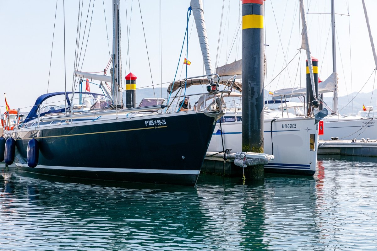 Explore Rías Baixas on a yacht