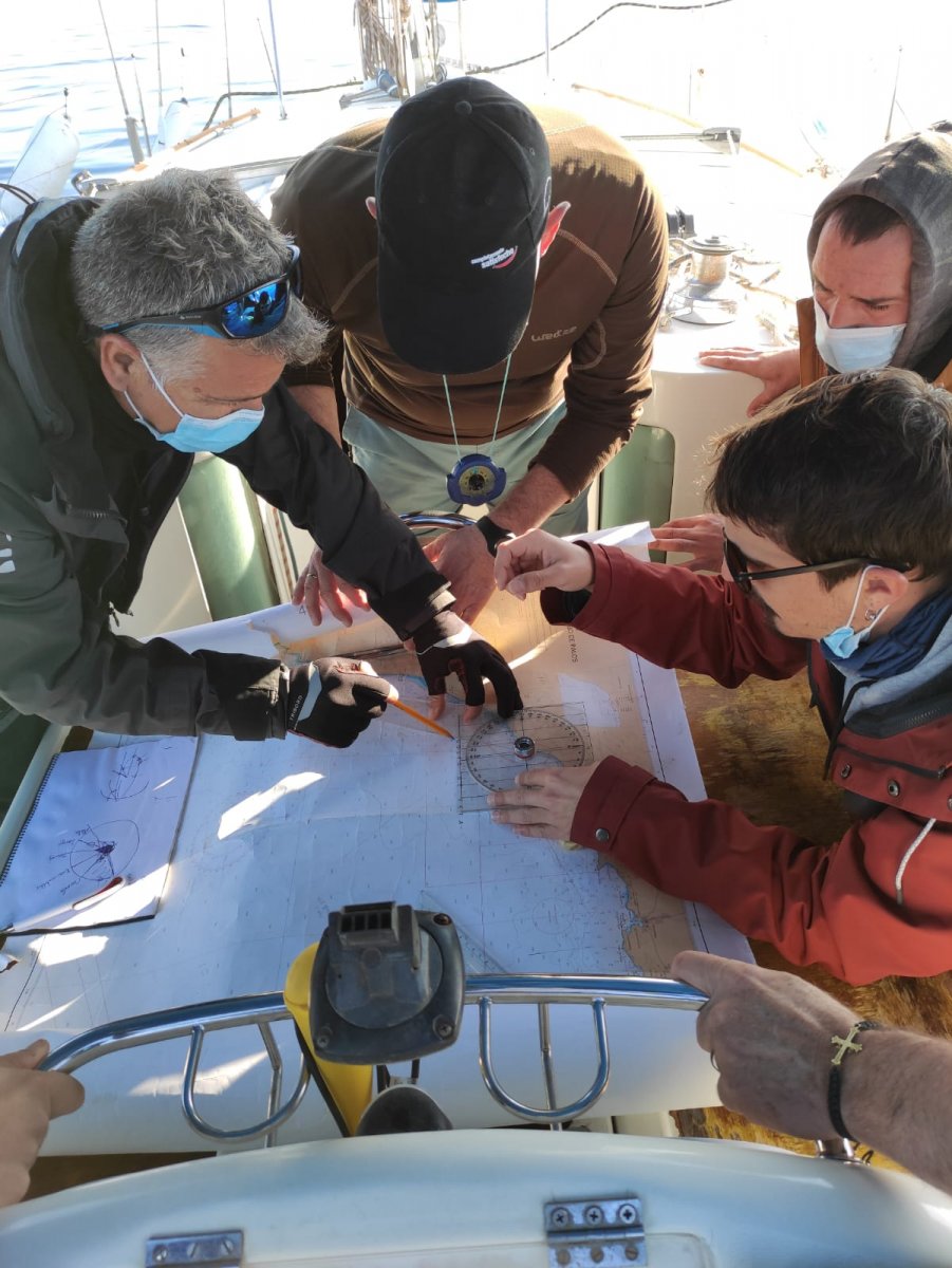 Around the world by boat: navigation and safety practices in Águilas