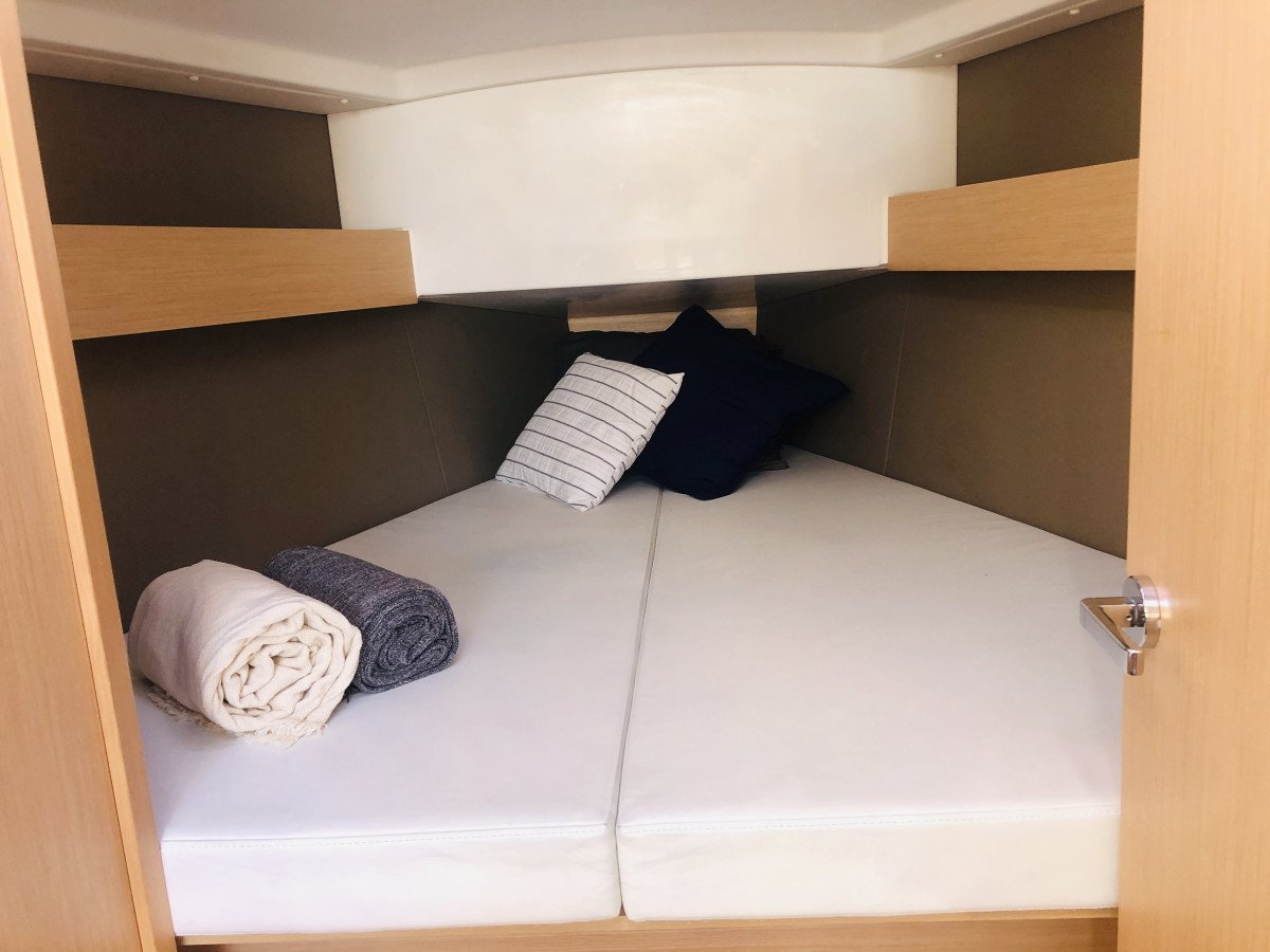 Esplora le coste di Valencia con il nostro veliero