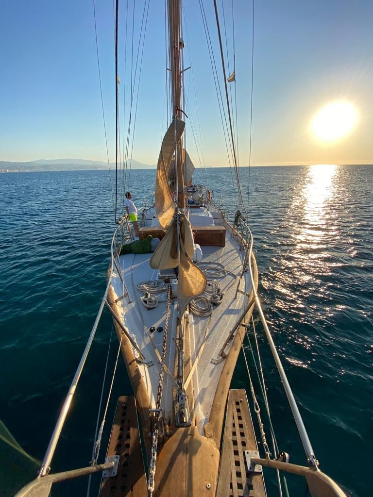 A sailing day to taste the typical dish of the area