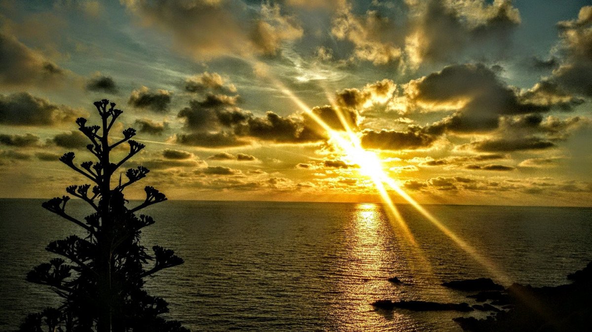 Aeolian Islands Segelurlaub: Entdecken Sie Natur, Spaß und Geschmack mit Bordkoch