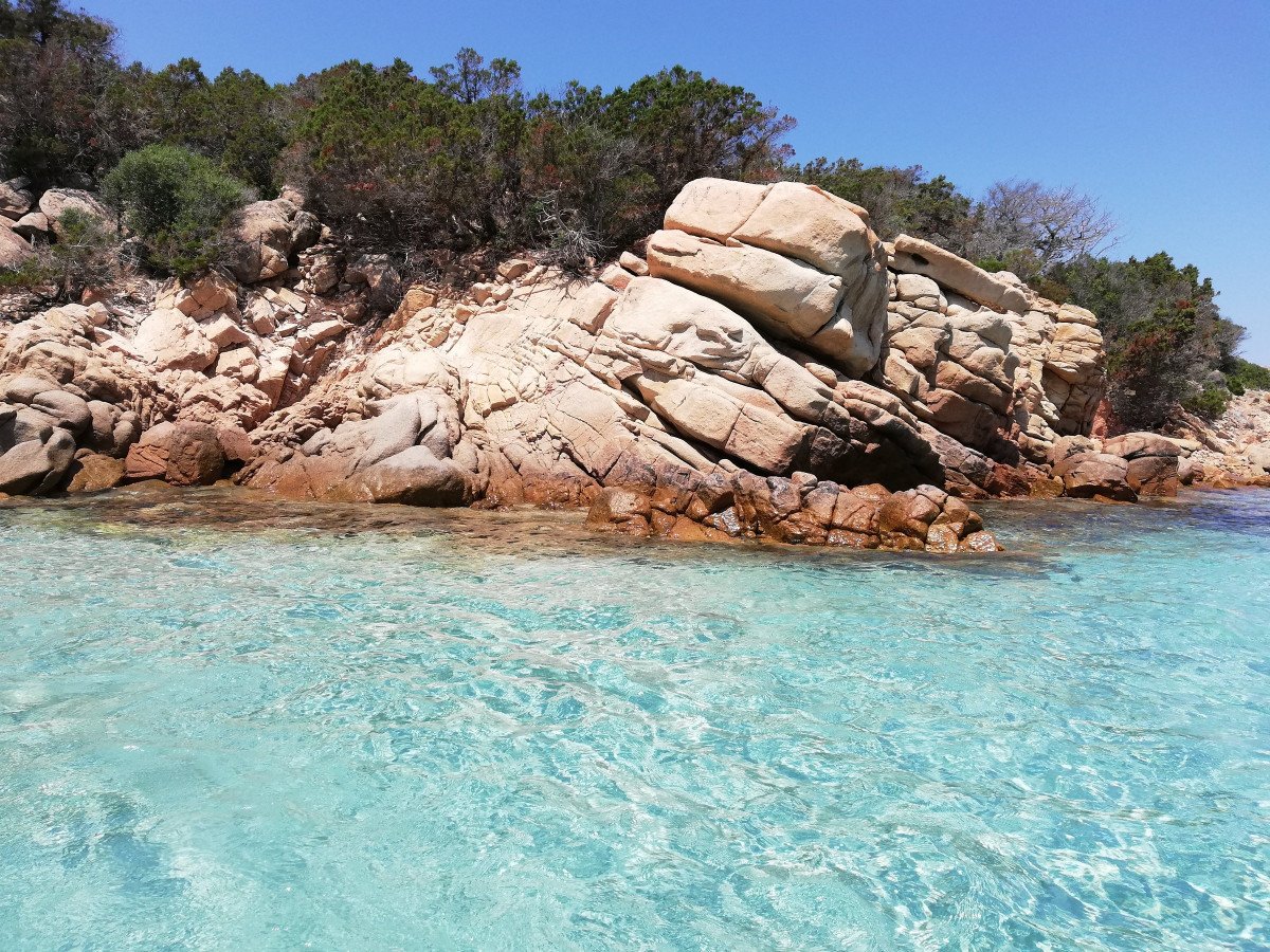 Tuscan and Sardinian islands: a week-long sailing expedition