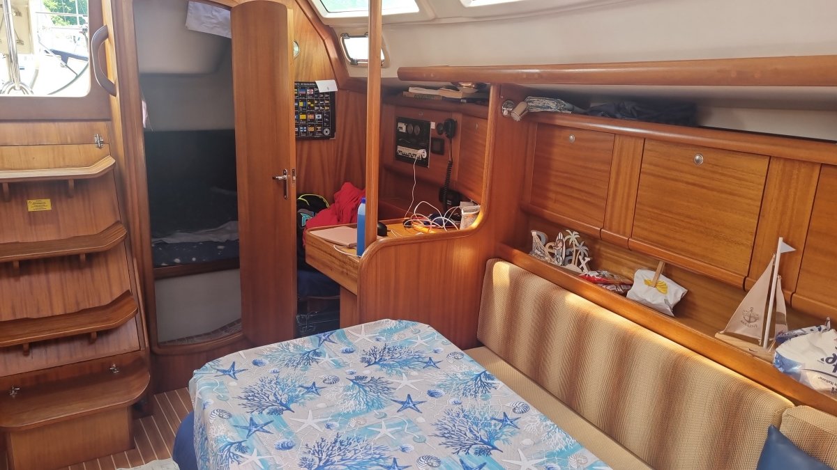 Navigiere durch die klaren Gewässer der Egadi-Inseln