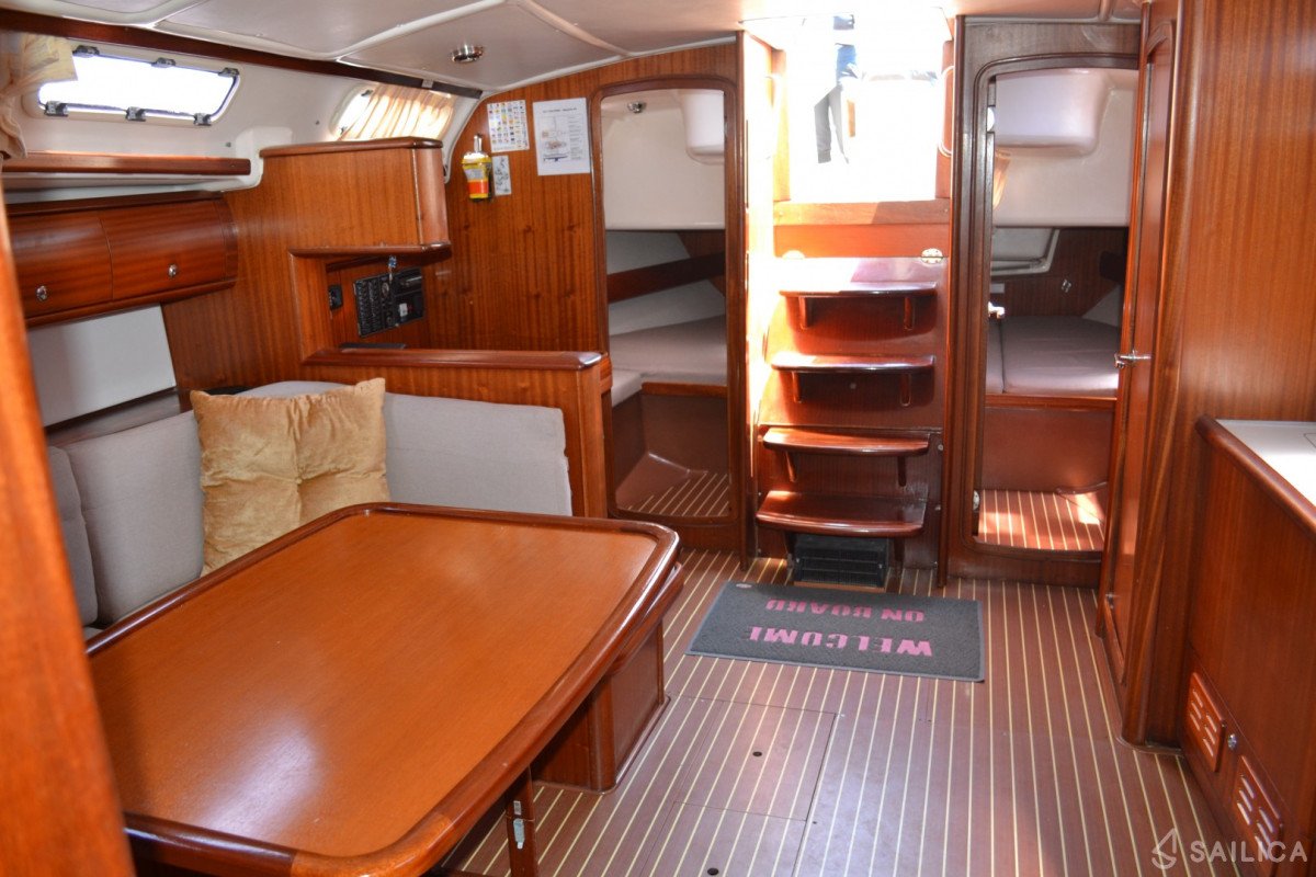 Bavaria Yachts - 4 cabinas