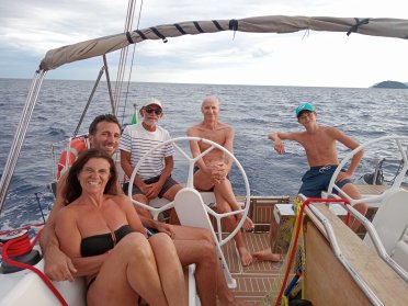 Crucero a las islas Pontinas y Flégreas