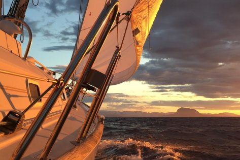 Prácticas de vela y ampliación de atribuciones PER en Denia