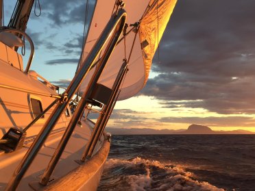 Prácticas de vela y ampliación de atribuciones PER en Denia