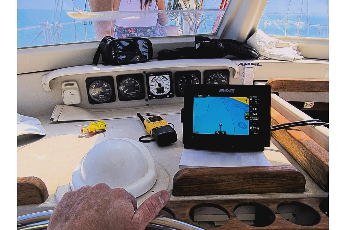 Sailboat - Amel - 15.25 meters