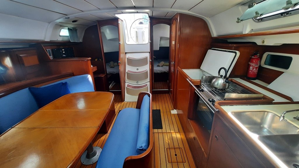 Bénéteau - 12 people