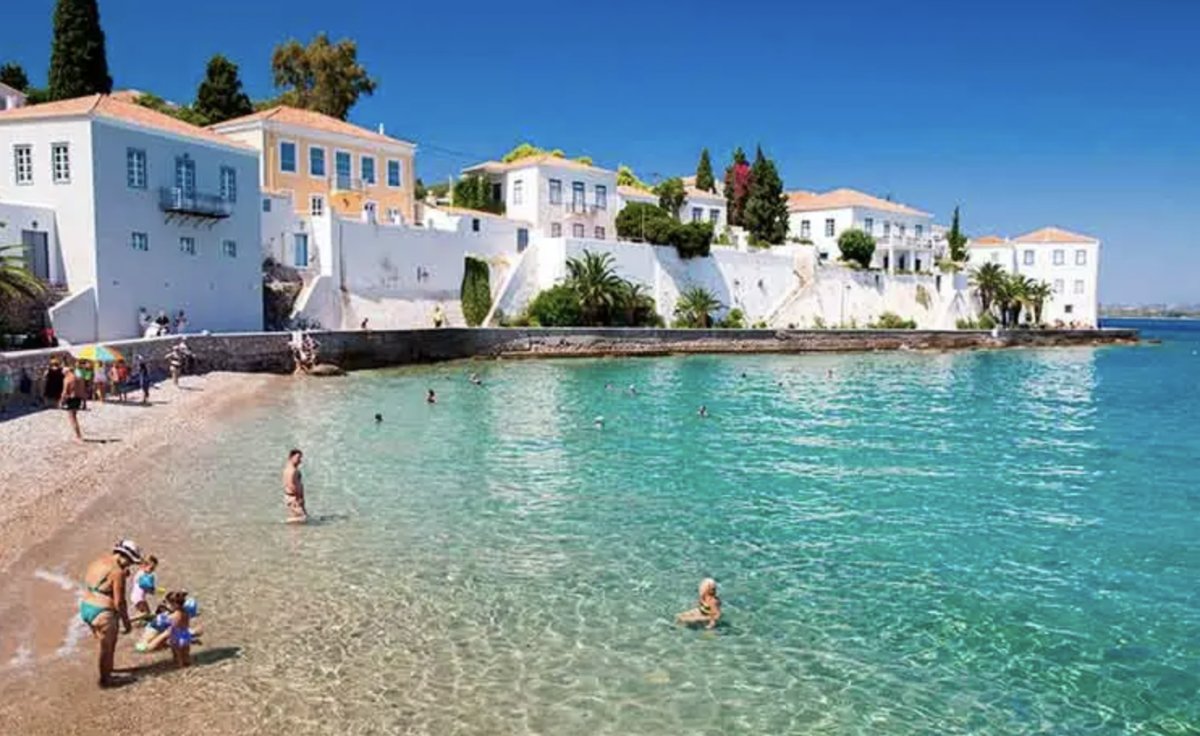 Sailing experience through the Saronic Islands