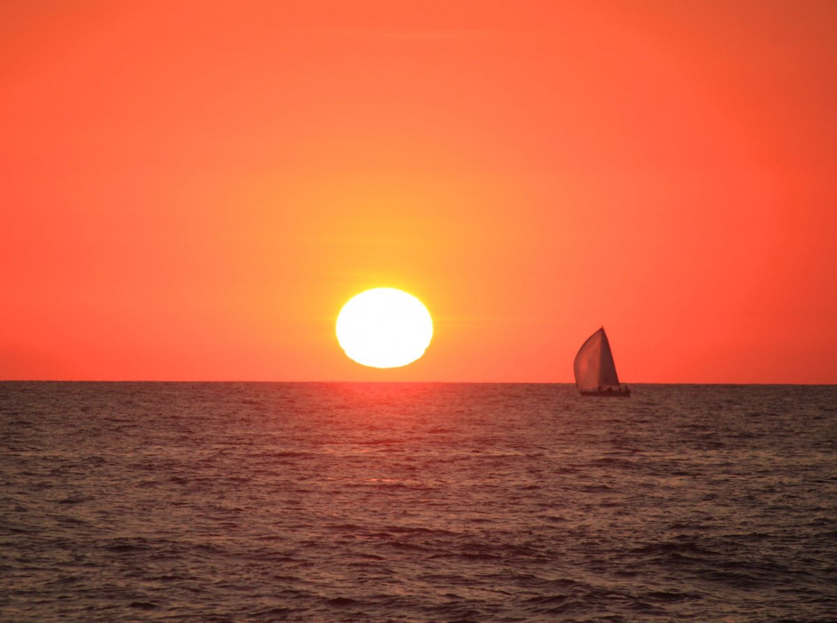 Scuola di vela nel Mar Tirreno