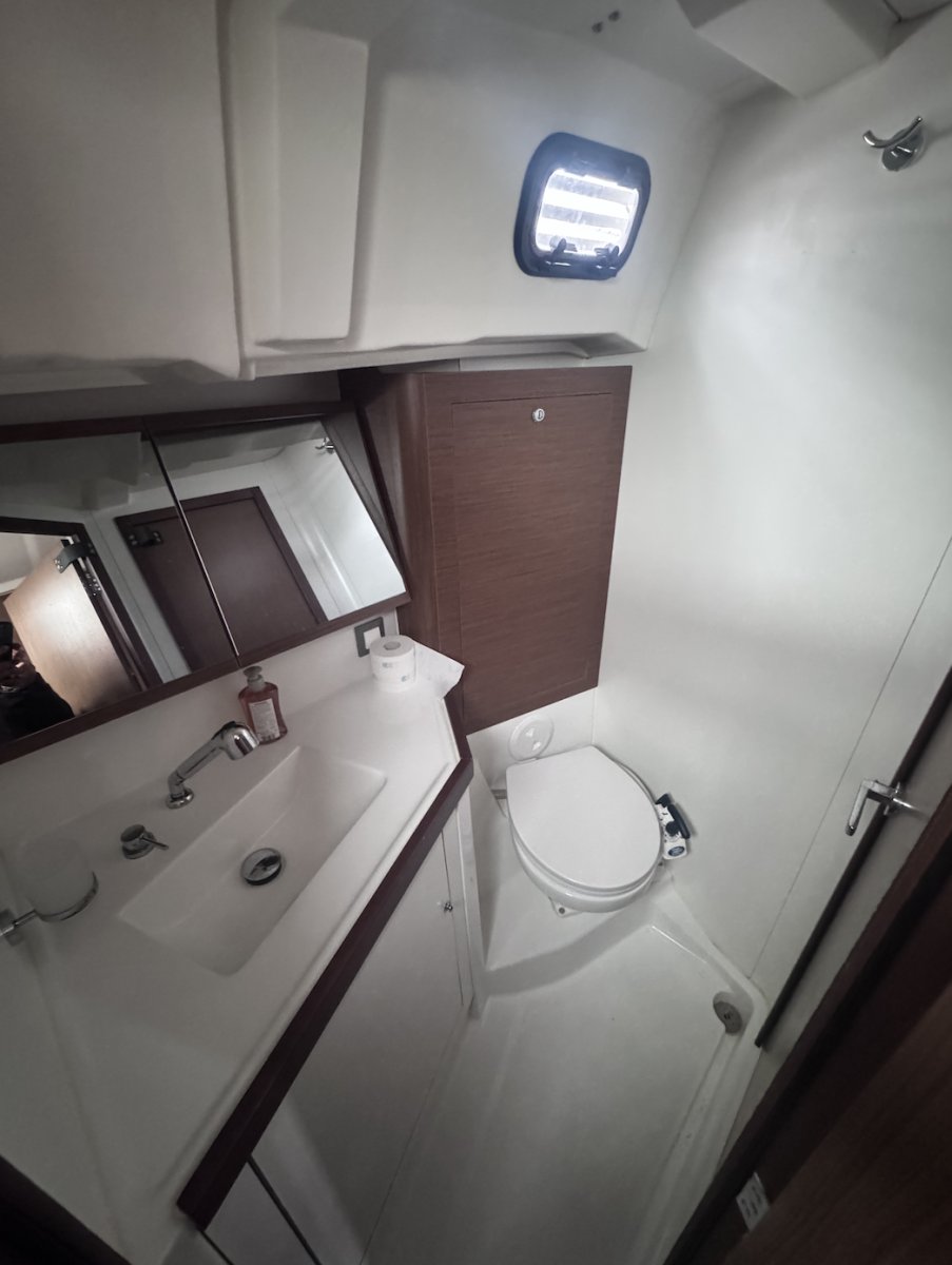 Bénéteau - 4 baths