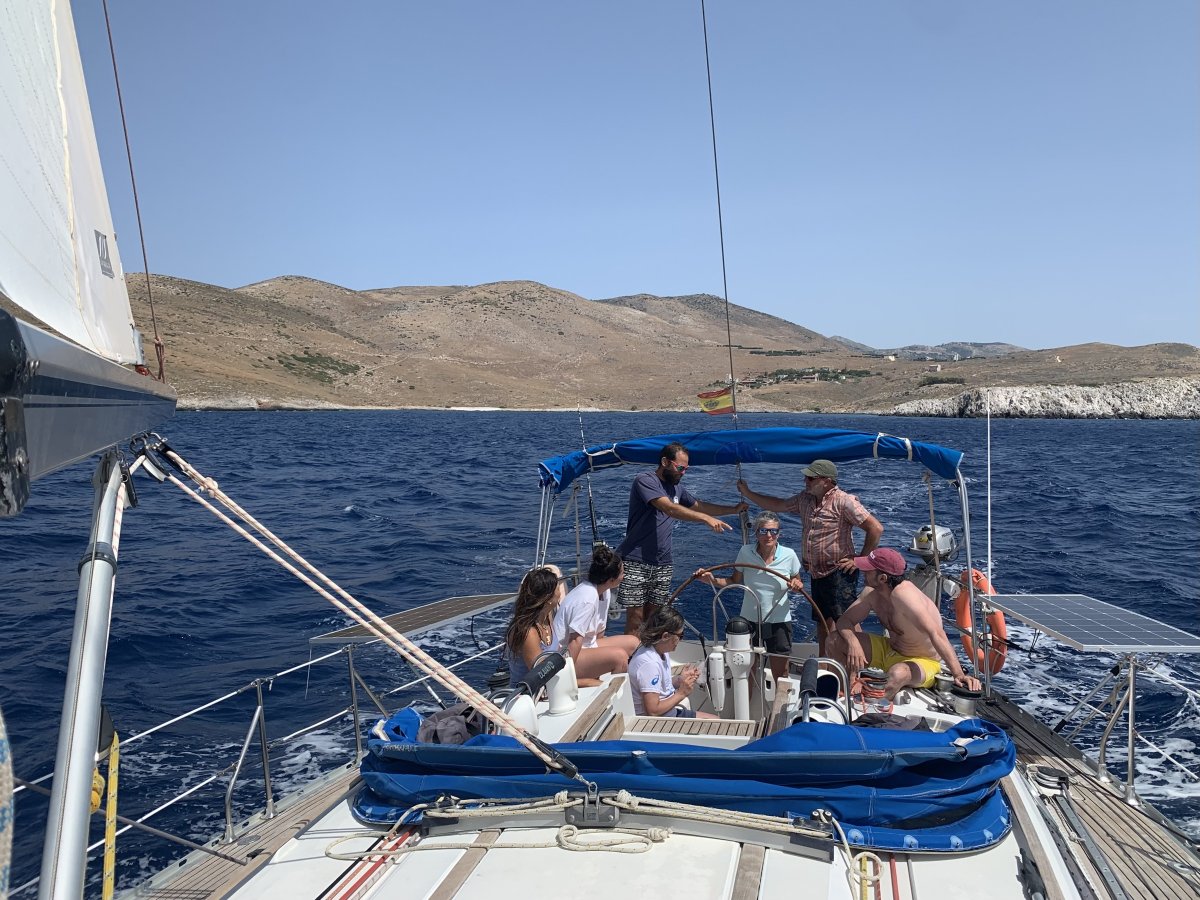 Sail and practice navigation in Lanzarote and La Graciosa